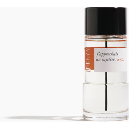 J'approchais un mystère. A.C.